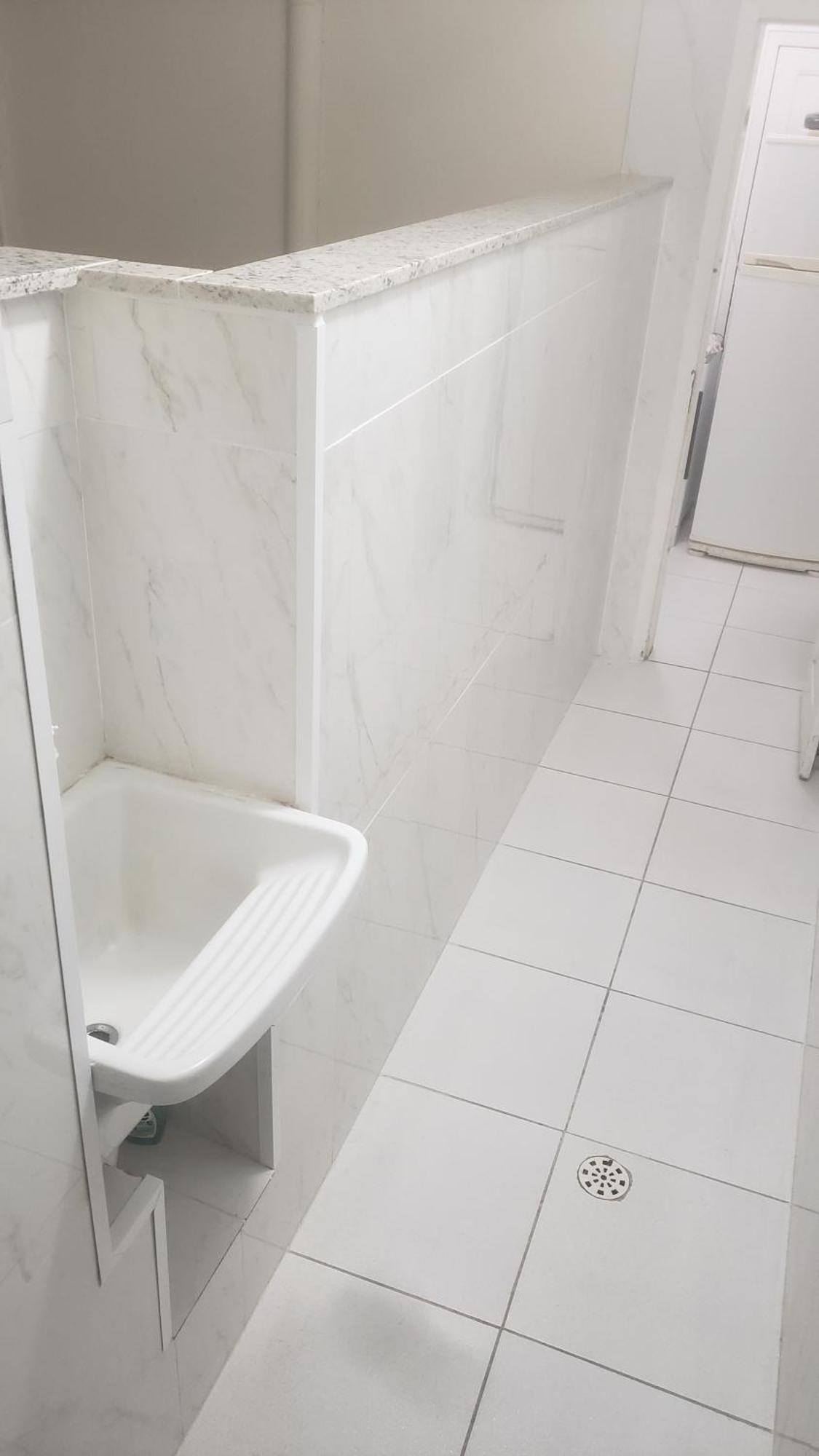 Apto Rj Mobiliado Ha 170 Metros Da Do Com Wi-fi E Garagem Coberta Apartment *